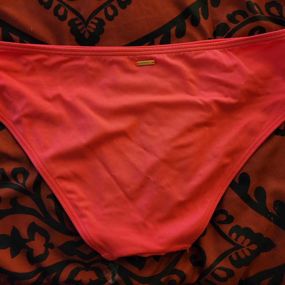 Victoria secrets bottoms Neer Used
